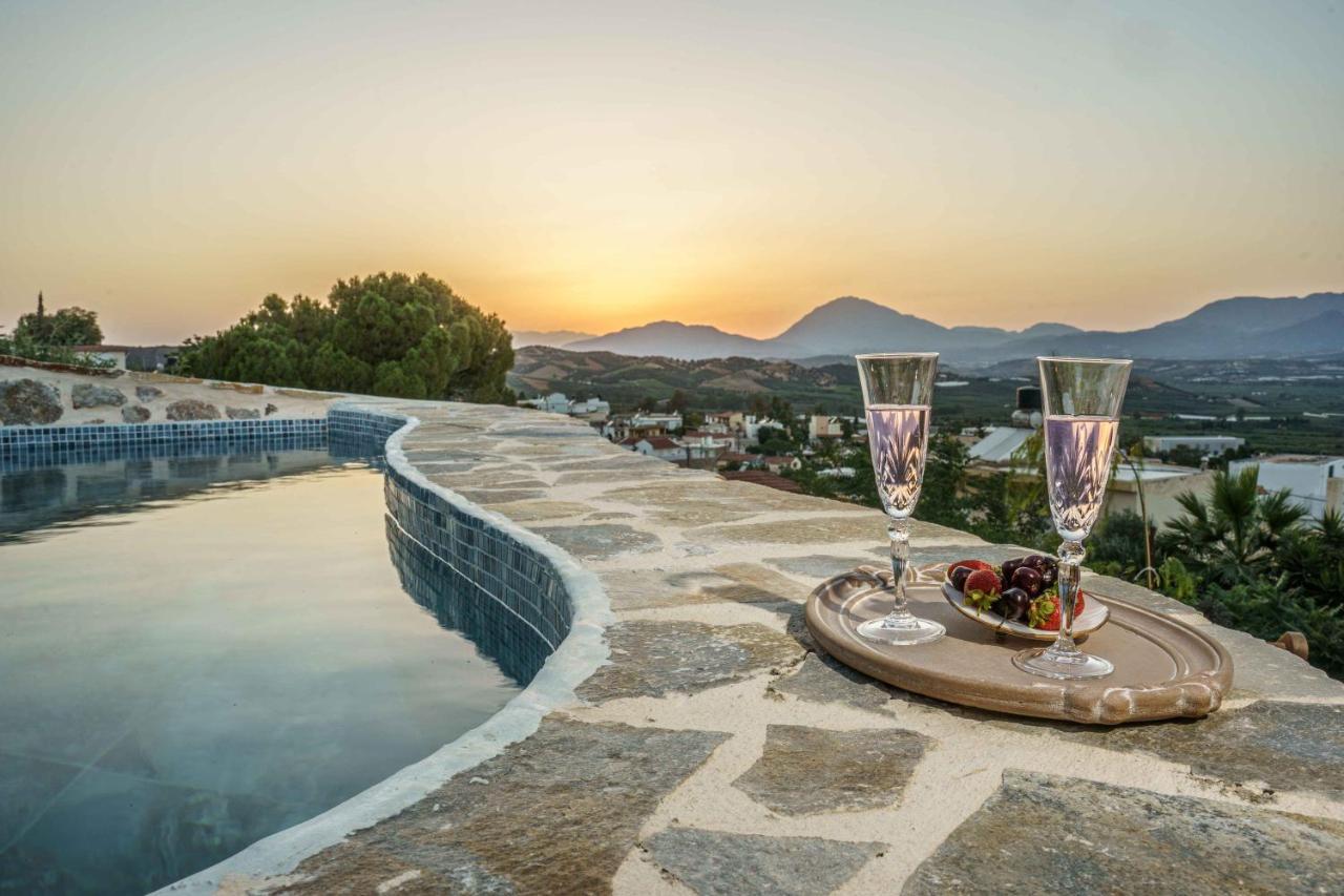 Villa Simantiri *